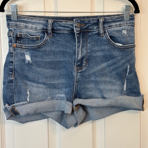 Judy Blue Pants - Judy Blue Distressed Denim Jean Shorts Women’s Size Medium Jeans Trendy